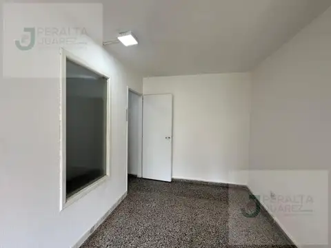 Oficina en Alquiler en Resistencia, $ 300.000