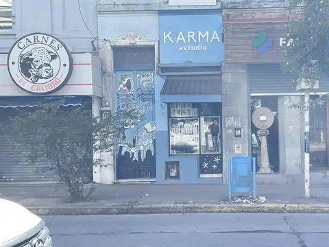 Local en venta, Montevideo e/7 y 8, Berisso