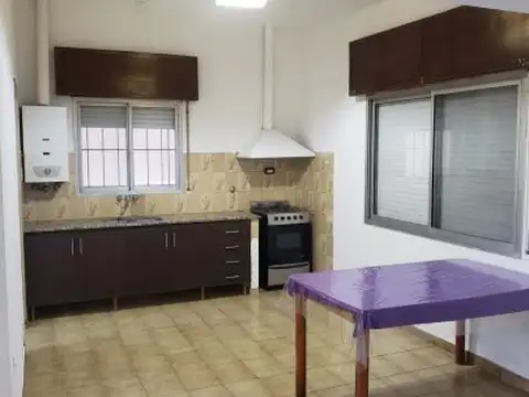 Casa en Alquiler en Funes, $ 850.000