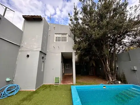 Depto Tipo Casa en Alquiler de 2 dormitorios
