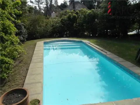 Casa en Alquiler en Pinares, USD 5.500