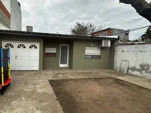 VENTA CASA DE PASILLO 2 DORMITORIOS APTO CRÉDITO