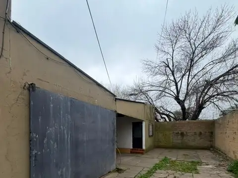 Galpón en alquiler de 200m2 ubicado en Merlo