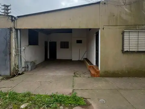 Galpón en alquiler de 200m2 ubicado en Merlo