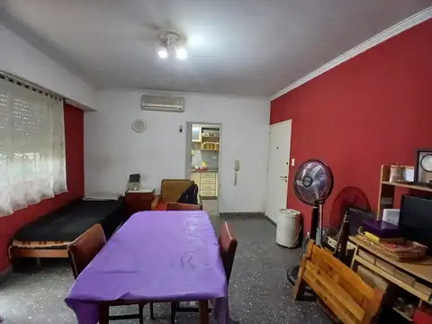 Emilio Lamarca 1600, Piso 1