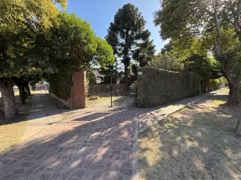 CASA QUINTA CON QUINCHO Y PILETA
