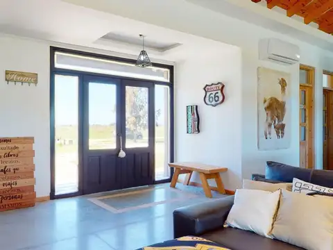 Casa 6 ambientes con 2 baños