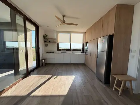 Casa en Alquiler Temporal con 2 cocheras