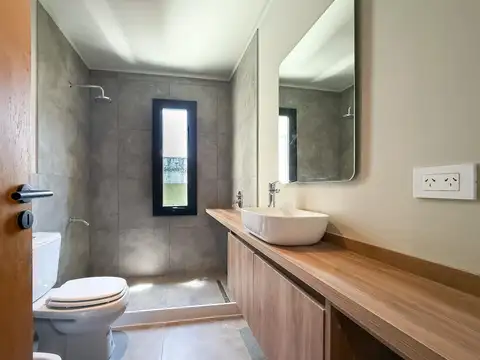 Casa en Venta en Abasto, USD 195.000