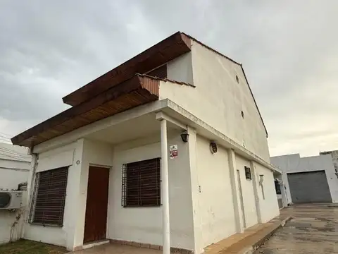 ALQUILER GALPÓN 200 M + VIVIENDA DE 3 DORMITORIOS MERLO