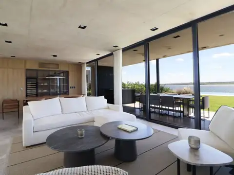 Casa 6 ambientes con 3 baños