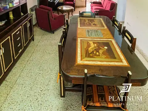 Casa 5 ambientes con 2 baños