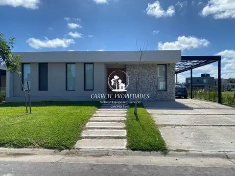 Casa en venta moderna de 5 amb, pileta y fondo a verde. Barrio Santa Sofia.Pilar
