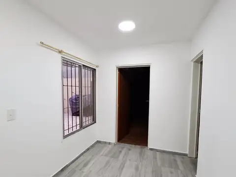 Depto Tipo Casa 2 ambientes con 1 baño