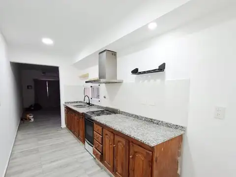 Depto Tipo Casa en Alquiler en Villa Ballester, $ 900.000