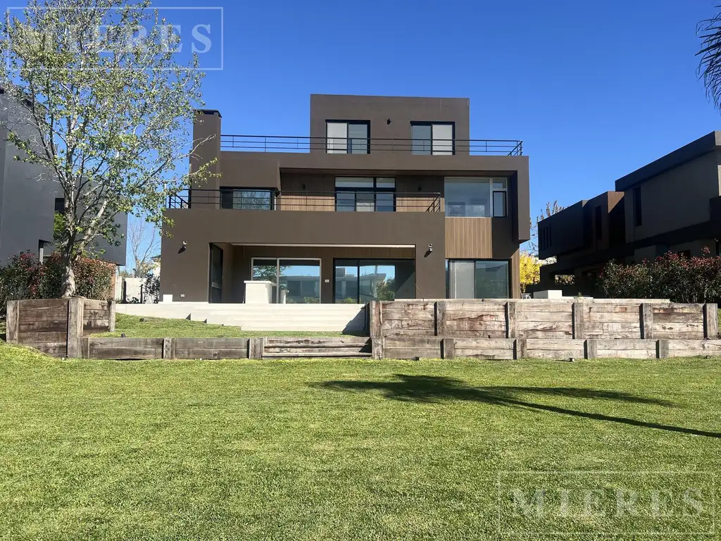Casa en venta en El Yacht, Nordelta
