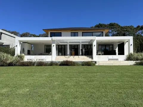 Av. Jorge Newbery 5005, B7600 Buenos Aires, Provincia de Buenos Aires, Argentina, Mar Del Plata, Buenos Aires, Argentina.