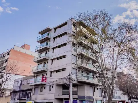 Colón y Ituzaingo - Local. 