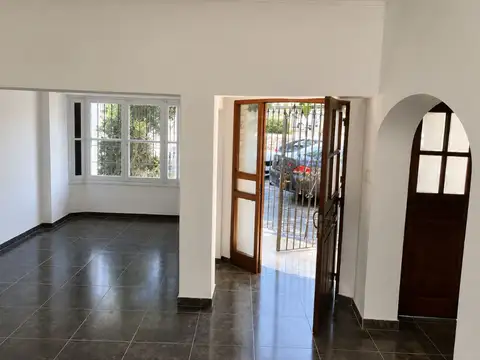 Pedro B Palacios 800