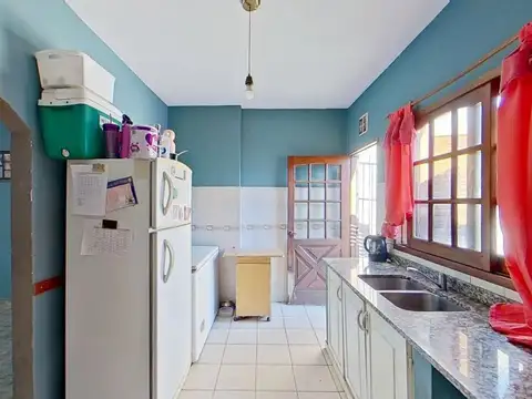 VENTA CASA MULTIFAMILIAR 7 AMB SARANDI