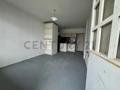Andres Baranda 4100, Piso 0