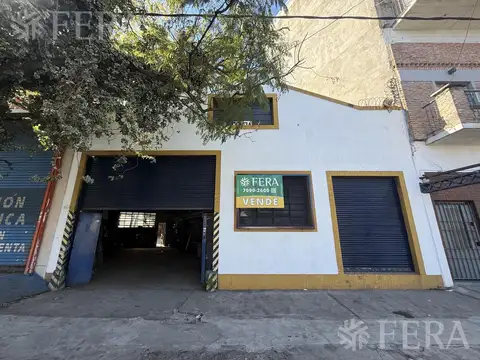 Venta galpón en Bernal Oeste