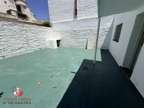 Casa 2 ambientes con 1 baño