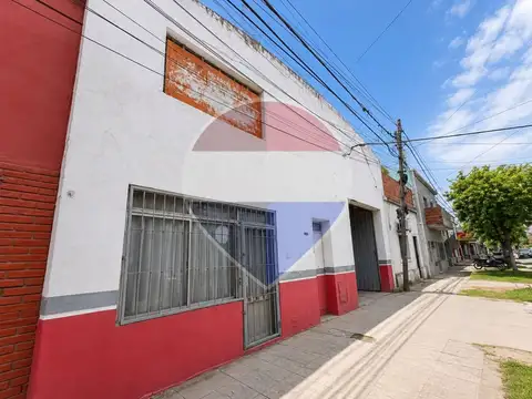 GALPÓN CON EXCELENTE UBICACIÓN
