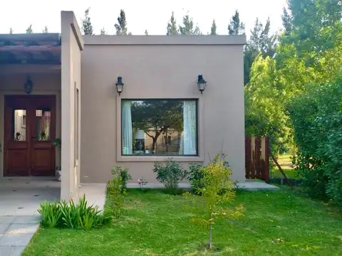 Casa en Alquiler en Villanueva, USD 1.800