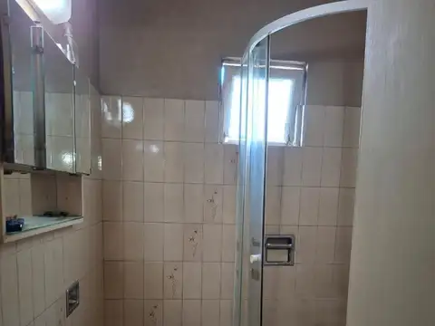 Casa con departamento en venta San Justo