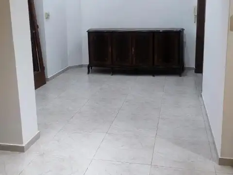 Casa en Alquiler con 1 cochera