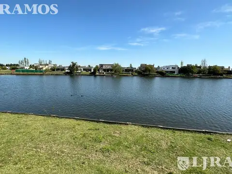 Terreno en Venta 31  mts Fondo