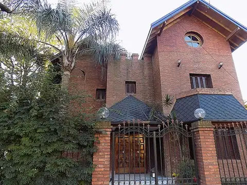 Chalet 7 Amb. C/ Piscina & Quincho