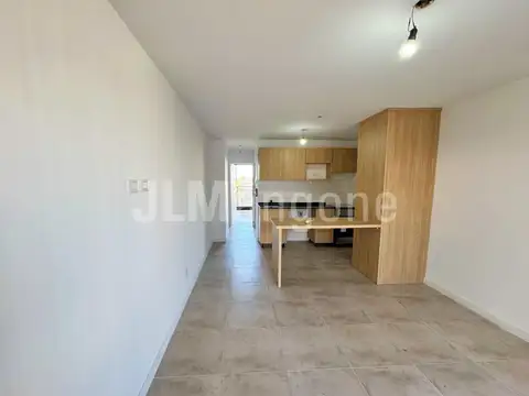 Curupayti 700, Piso 1