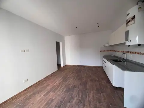 Depto Tipo Casa 2 ambientes con 1 baño