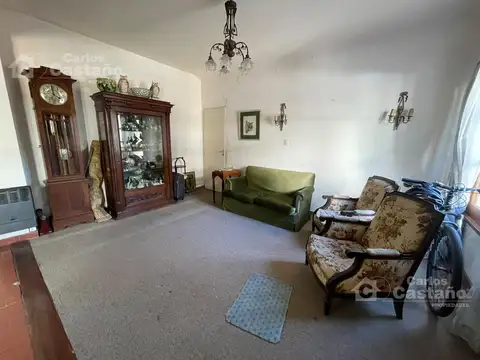 Casa en 1 Planta de 4 Amb. con Fondo y Terraza