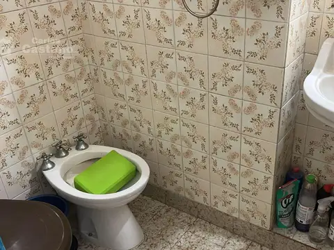 Casa en 1 Planta de 4 Amb. con Fondo y Terraza