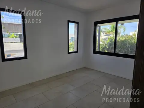 Casa en Alquiler en Haras Santa Maria, USD 2.200