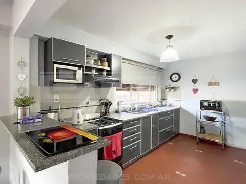 Depto Tipo Casa 5 ambientes con 1 baño
