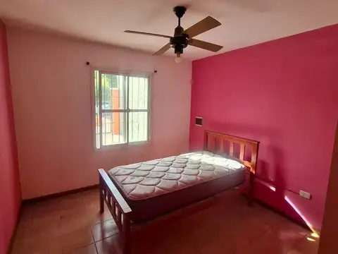 SE VENDE CASA 2 HABIT SOLARES DE SANTA MARIA!