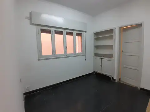 Depto Tipo Casa 8 ambientes con 2 baños