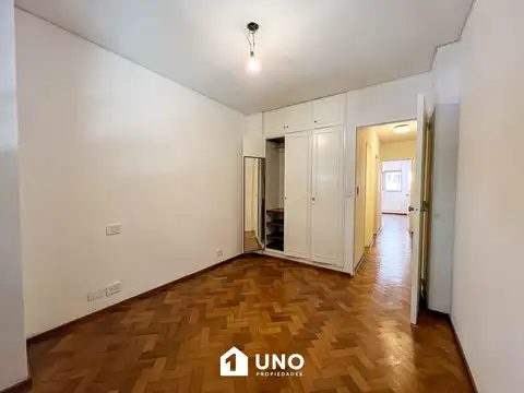 San Lorenzo 1100, Piso 01