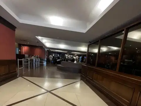 Avenida Corrientes e/ Maipú y Esmeralda