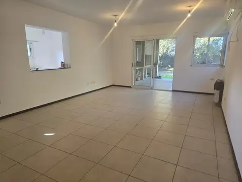 Casa en Alquiler de 3 dormitorios