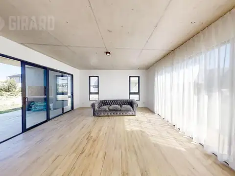 Casa 3 ambientes con 2 baños