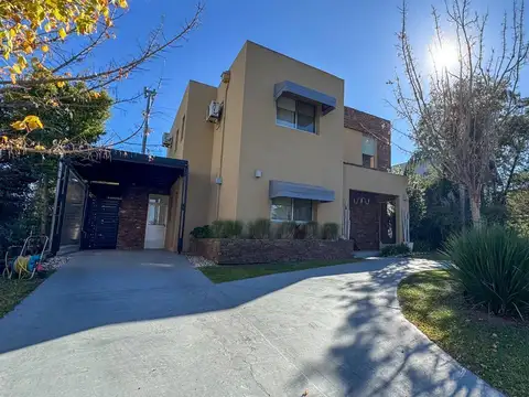 Impecable Casa en el Barrio Los Alisos