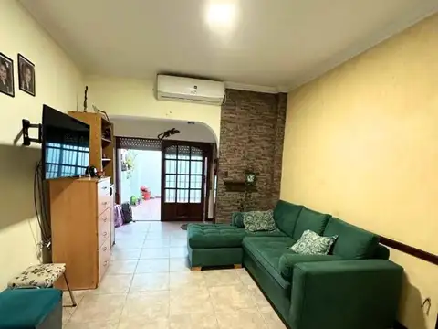 Depto Tipo Casa en Venta en Lanús Oeste, USD 105.000