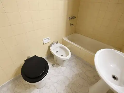 Departamento 4 ambientes con 2 baños