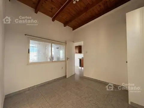 Depto Tipo Casa 2 ambientes con 1 baño