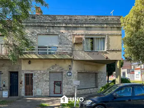 Coulin y Callao - Casa de 3 Dormitorios.
